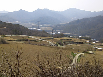川上村から登ると割とラクな馬越峠