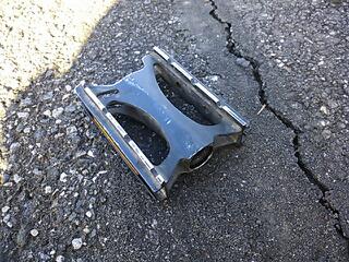 ペダルがぁ〜!