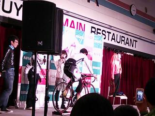 トークショー
