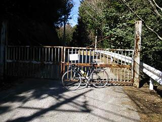 ゲートは閉まっており